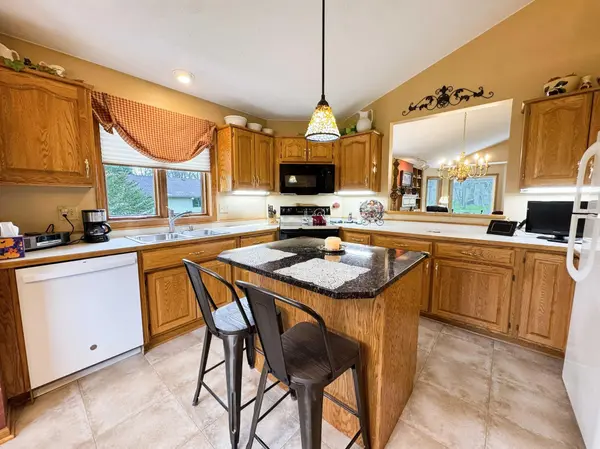 2208 Arrowwood CT, Fergus Falls, MN 56537
