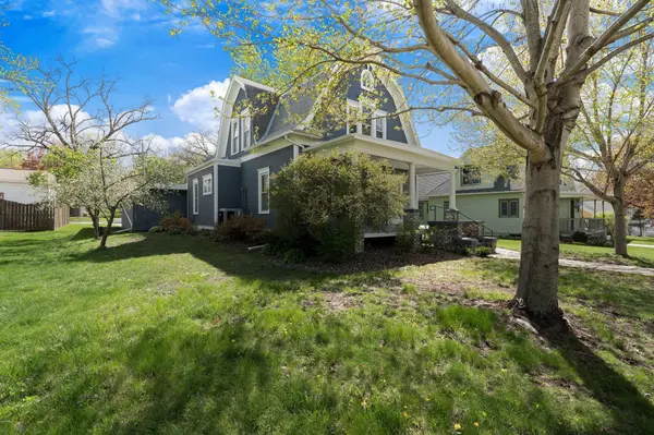 139 E University ST, Owatonna, MN 55060