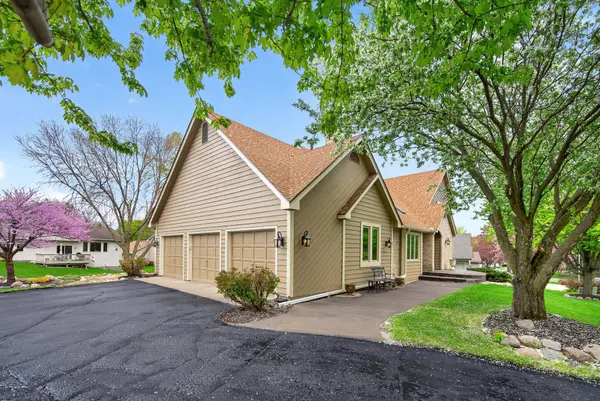 4133 Hidden Pond TRL NE, Prior Lake, MN 55372