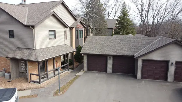 11039 Oregon CIR, Bloomington, MN 55438