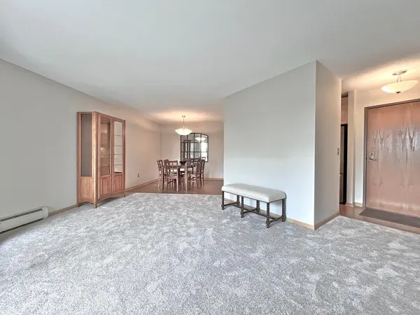 1425 W 28th ST #306, Minneapolis, MN 55408