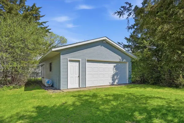 1087 Tanney LN, Hudson, WI 54016