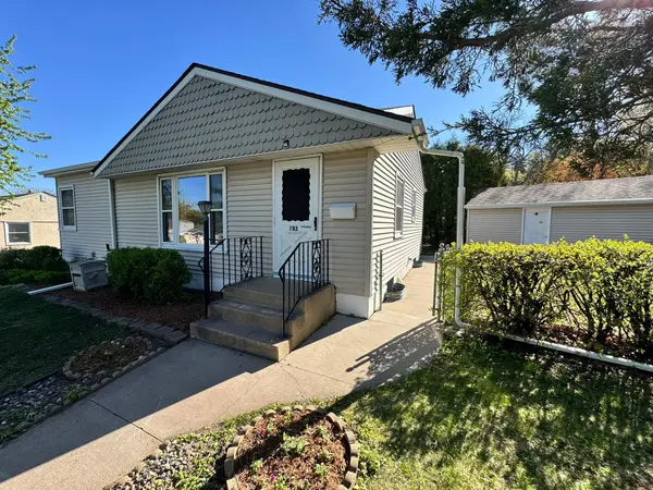 782 Howard ST N, Saint Paul, MN 55119