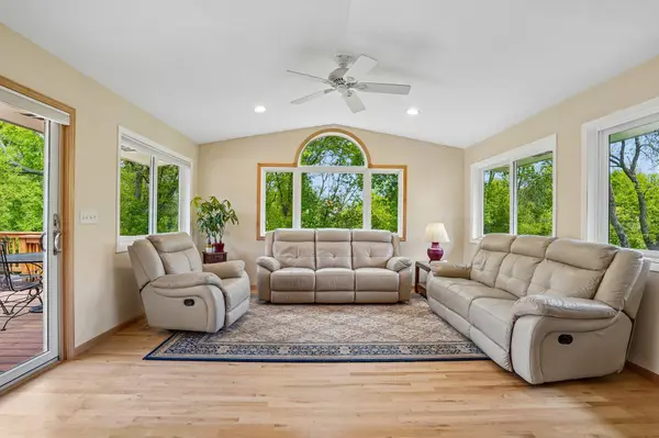15631 Skyline AVE NW, Prior Lake, MN 55372