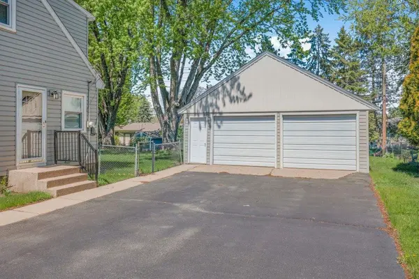 2105 Quartz LN, Eagan, MN 55122