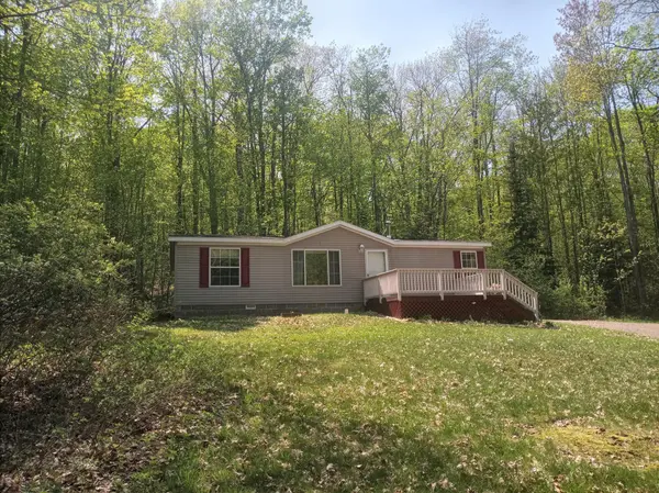 33315 State Highway 13,  Bayfield,  WI 54814