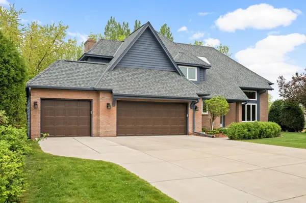 6050 Dallas LN N, Plymouth, MN 55446