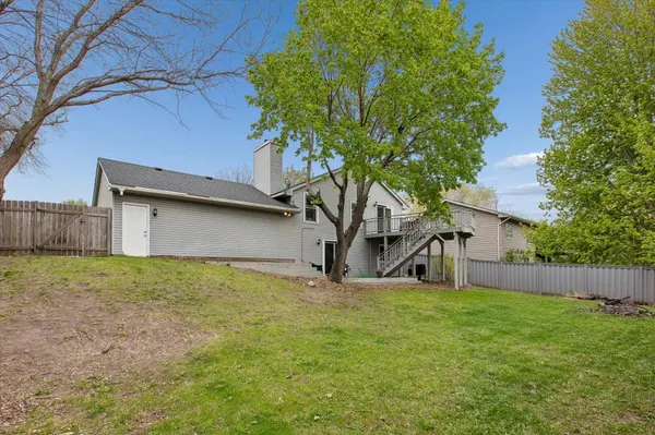 13916 York AVE S, Burnsville, MN 55337