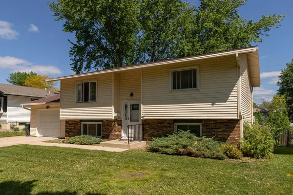 1811 43rd ST NW, Rochester, MN 55901