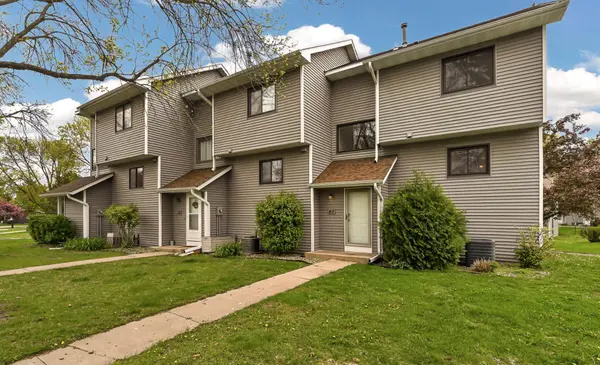 40 Elton Ridge CT NW, Rochester, MN 55901