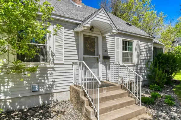 715 Cross ST, Anoka, MN 55303