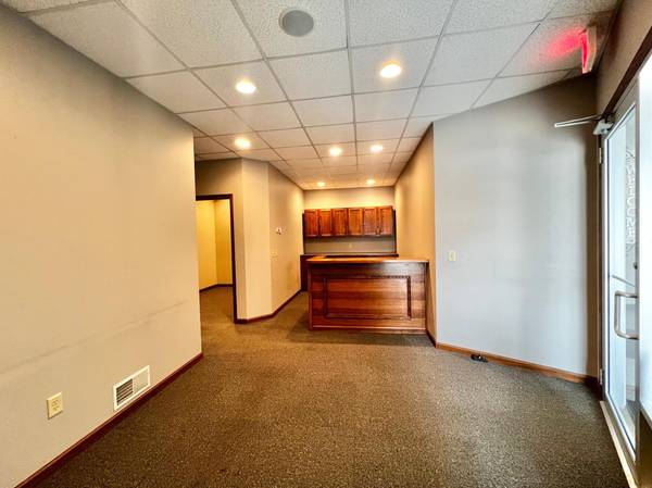 920 10th St. Ste. 7, Clarkfield, MN 56223