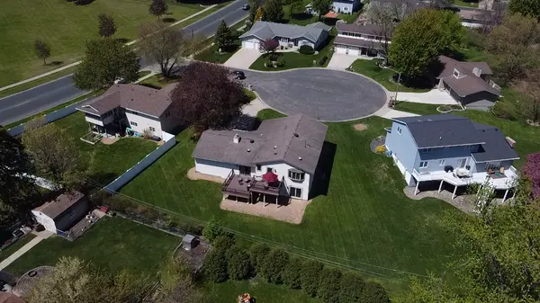 1361 Rosemary CT, Hastings, MN 55033