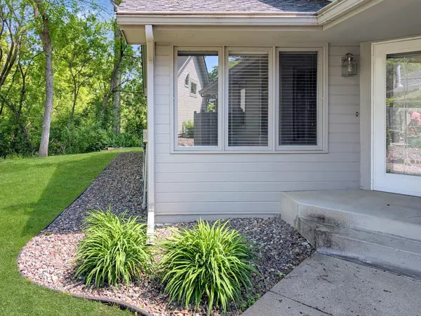18758 Clear View LN, Minnetonka, MN 55345
