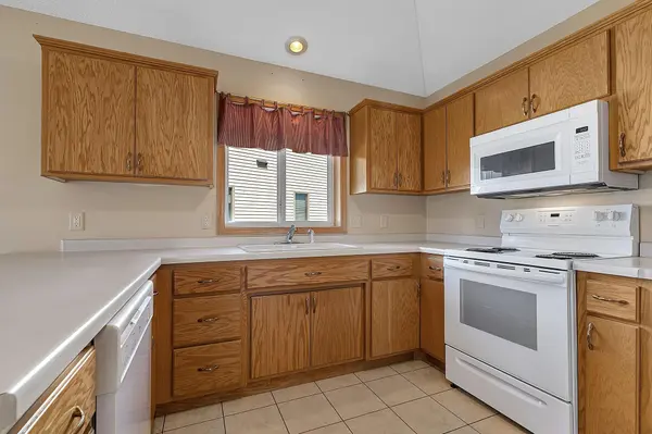 853 Aspen CIR, Waite Park, MN 56387