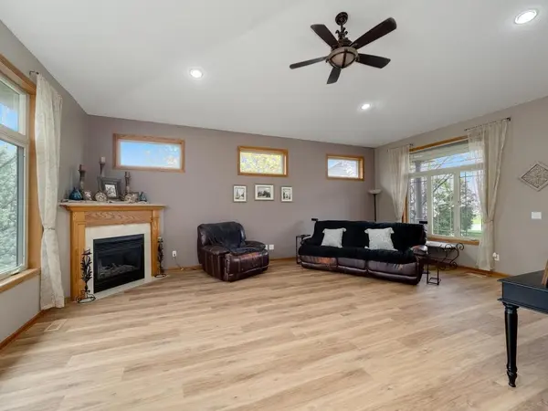 10154 Noble CT N, Brooklyn Park, MN 55443