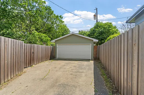 1024 Victoria ST N, Saint Paul, MN 55103