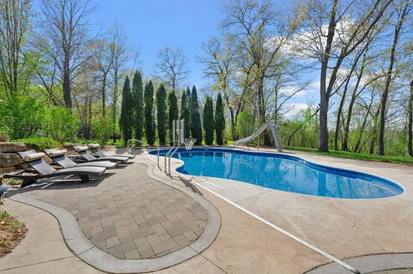 896 Highlander TRL, Hudson, WI 54016