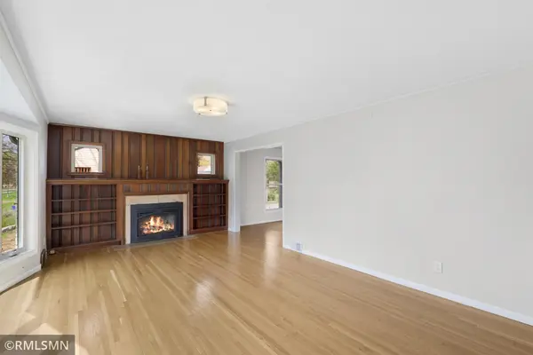 915 Nebraska AVE W, Saint Paul, MN 55117