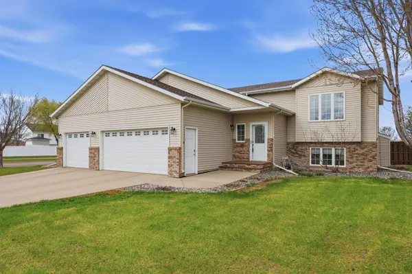 1626 16th ST E, West Fargo, ND 58078