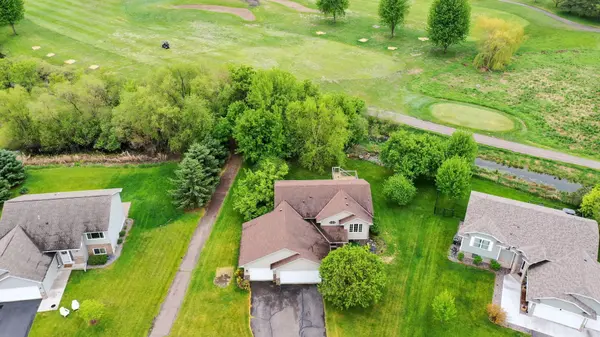 5487 Kahler DR NE, Albertville, MN 55301