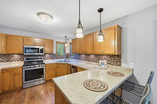 13476 Granada AVE, Apple Valley, MN 55124