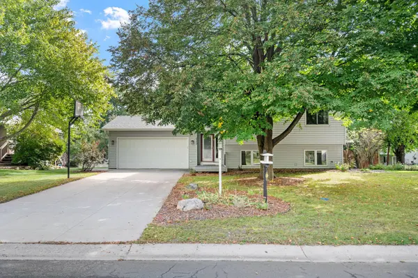 6542 Black Duck DR S, Lino Lakes, MN 55014