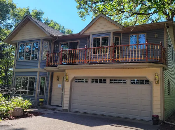 38404 Gerald AVE, North Branch, MN 55056