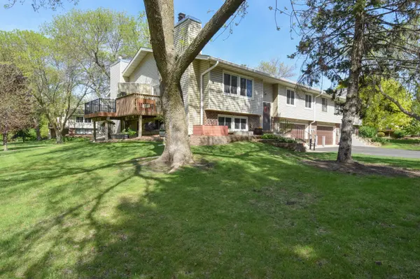 910 94th AVE NE, Blaine, MN 55434