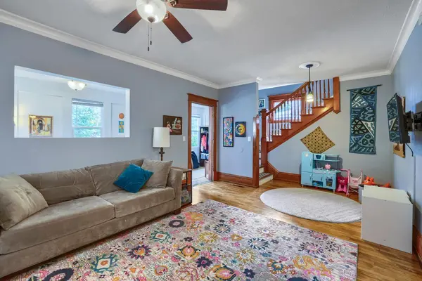 1017 18 1/2 AVE NE, Minneapolis, MN 55418