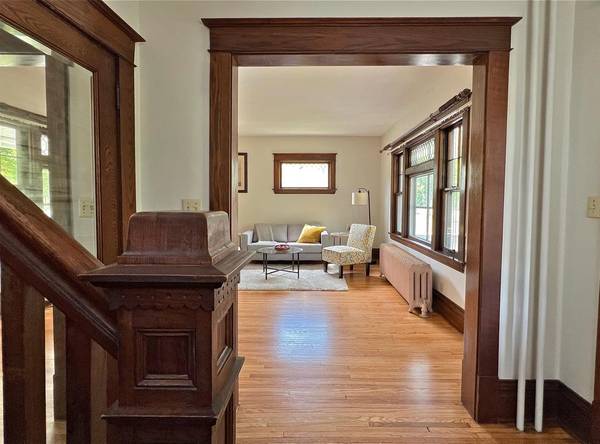 962 Jackson ST, Saint Paul, MN 55117