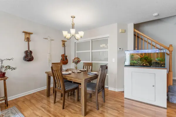 592 Mariner WAY, Woodbury, MN 55129