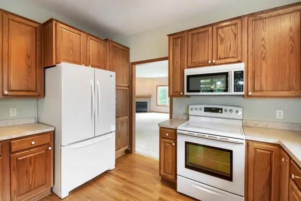 13630 Crosscliffe PL, Rosemount, MN 55068