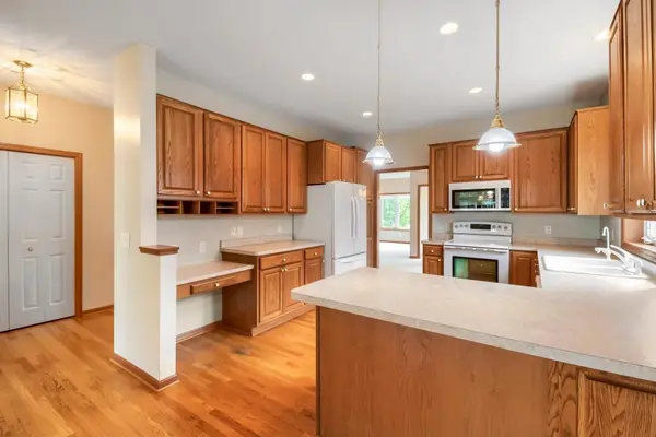 13630 Crosscliffe PL, Rosemount, MN 55068