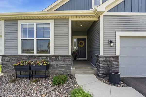 4565 Cobalt LN, Woodbury, MN 55129
