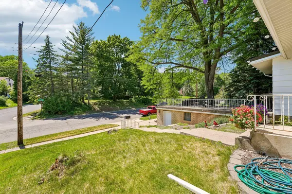 1006 Summit AVE, South Saint Paul, MN 55075