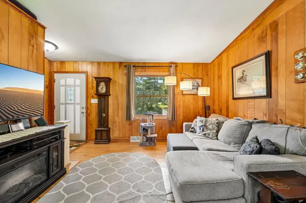 1006 Summit AVE, South Saint Paul, MN 55075