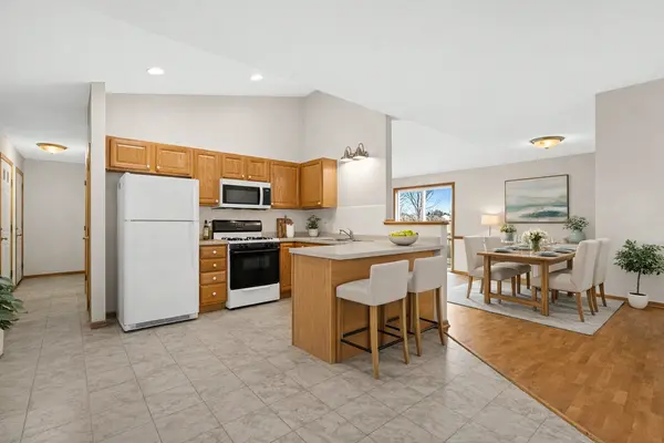 905 W Ridge CT, New Richmond, WI 54017