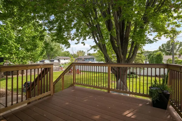 840 Cortland DR, Apple Valley, MN 55124