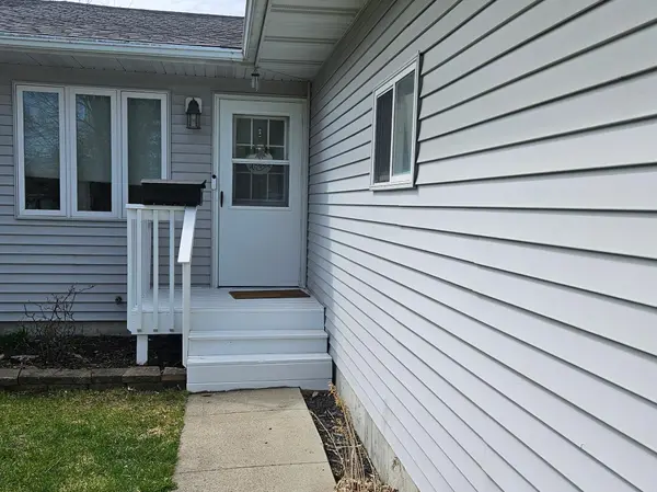 323 3rd AVE S, Wahpeton, ND 58075