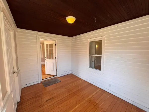 1021 Minnehaha AVE E, Saint Paul, MN 55106