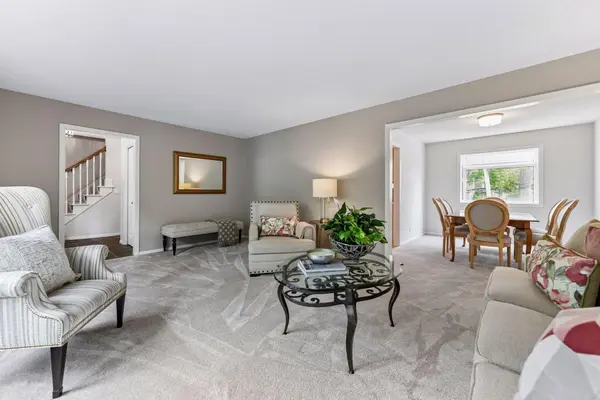 6604 Londonderry DR, Edina, MN 55436