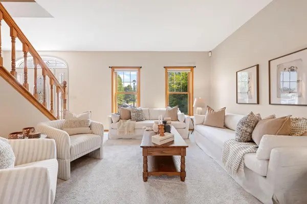 9535 Pineview LN N, Maple Grove, MN 55369
