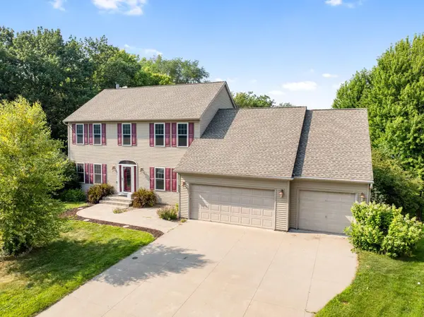 9535 Pineview LN N, Maple Grove, MN 55369