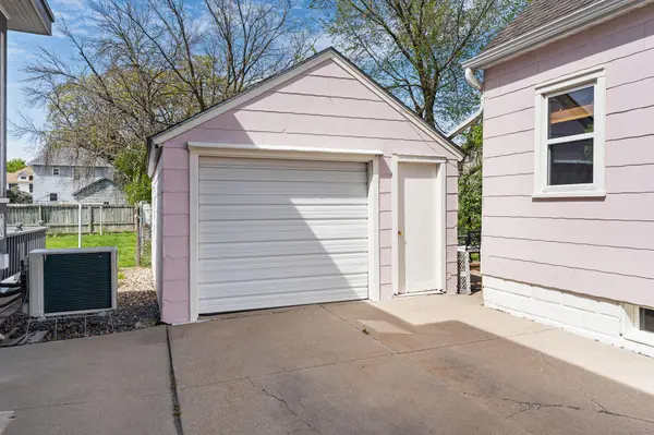 606 3rd AVE NW, Austin, MN 55912
