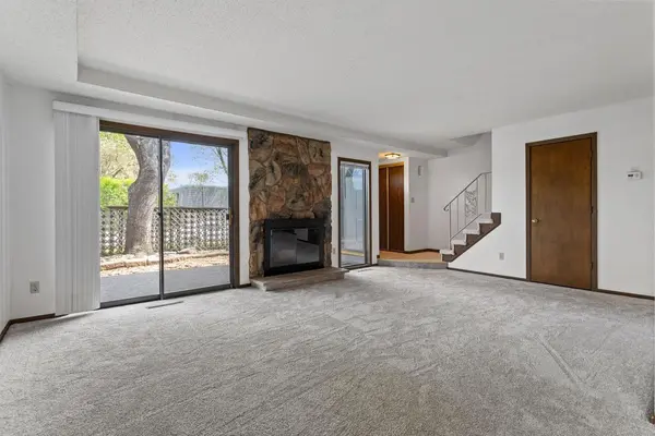 1115 Landmark TRL S, Hopkins, MN 55343