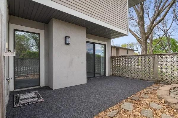 1115 Landmark TRL S, Hopkins, MN 55343