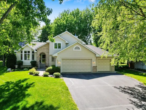 1217 Emerson CT, Burnsville, MN 55337