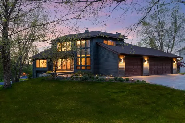 6315 Sequoia CIR, Eden Prairie, MN 55346