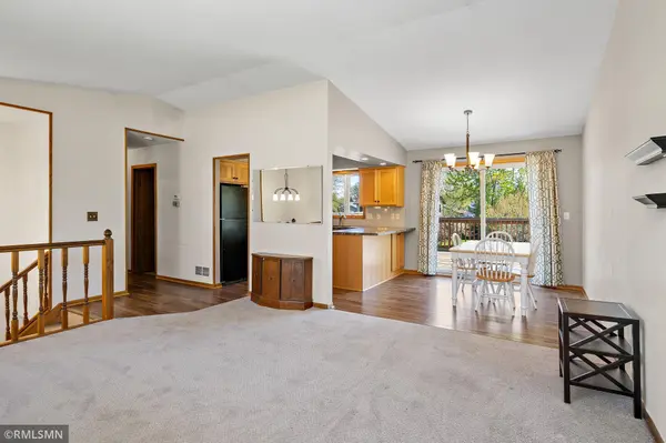 3220 Marlin AVE, Vadnais Heights, MN 55127